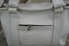 handtasche-mittelreissverschluss-weises-rindleder-1