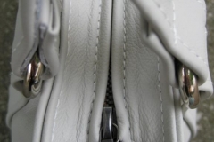 handtasche-mittelreissverschluss-weises-rindleder-2