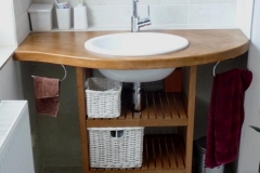 waschtisch-mit-lederoberflaeche waschtisch-mit-lederoberflaeche