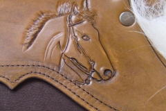 lederpunzierung-mit-pferdekopf