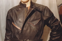bickerjacke-im-belsstaffstil-aus-wasserbueffelleder-1