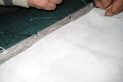 lederpolsterer-bei-der-arbeit_03